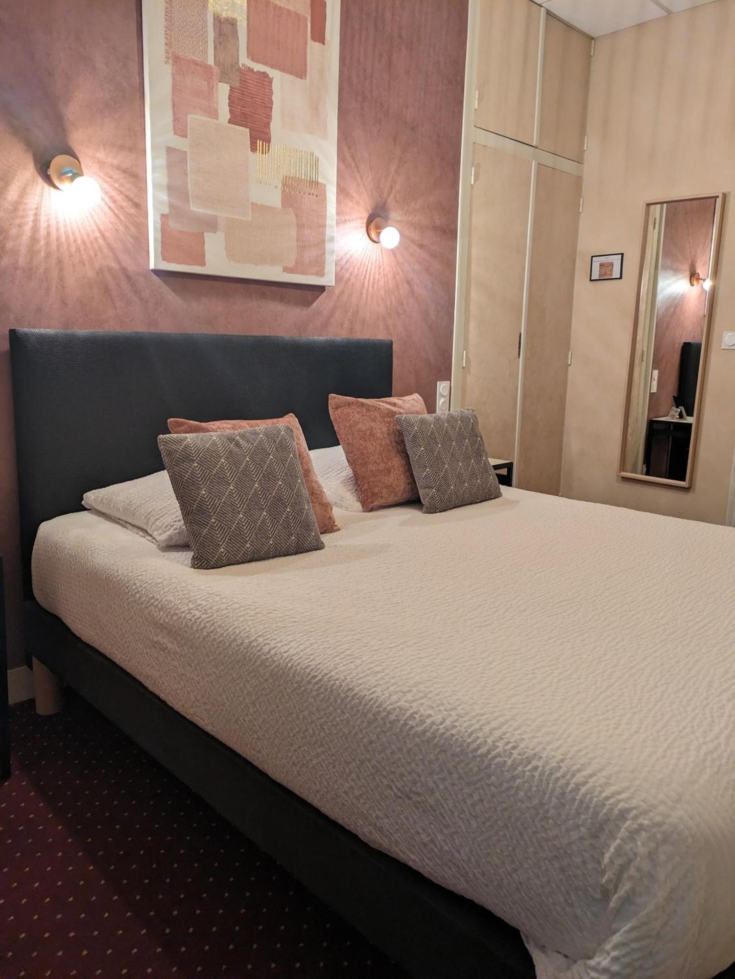 Logis Hotel Le Saint Florent مو بري شانبورْ المظهر الخارجي الصورة