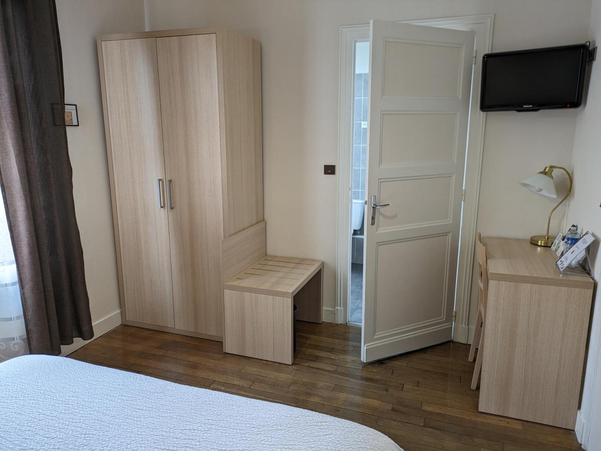 Logis Hotel Le Saint Florent مو بري شانبورْ المظهر الخارجي الصورة