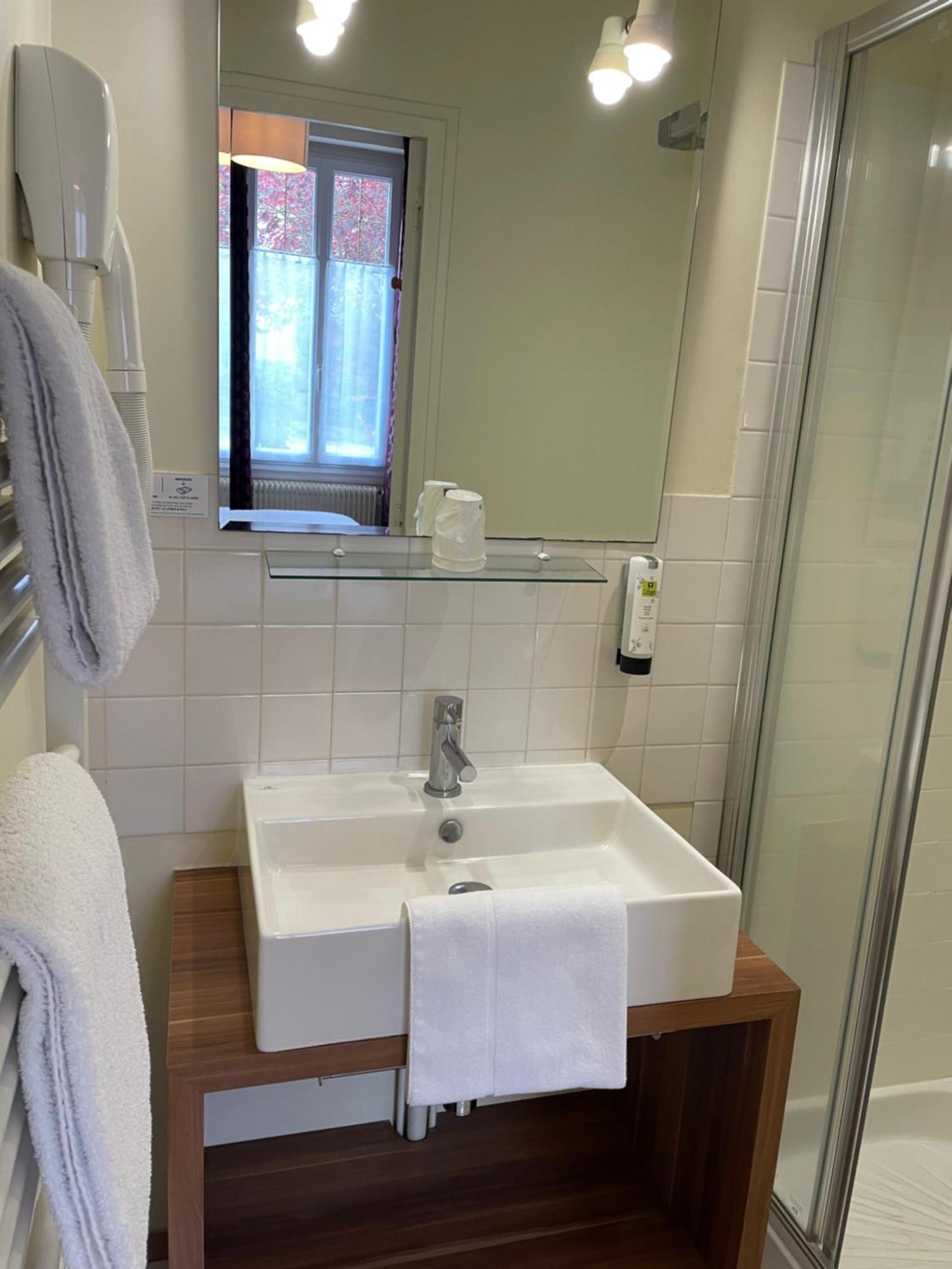 Logis Hotel Le Saint Florent مو بري شانبورْ المظهر الخارجي الصورة