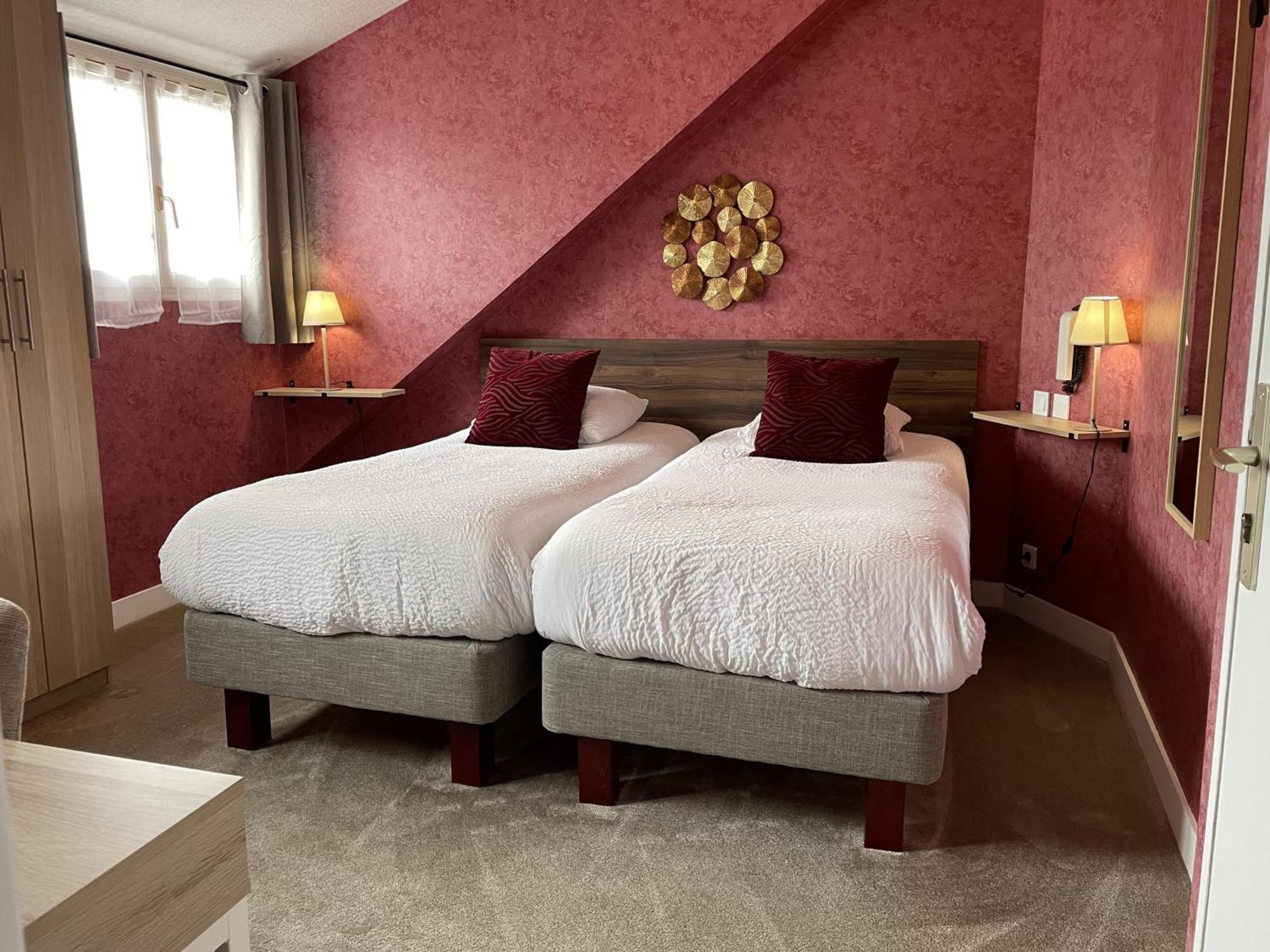 Logis Hotel Le Saint Florent مو بري شانبورْ المظهر الخارجي الصورة