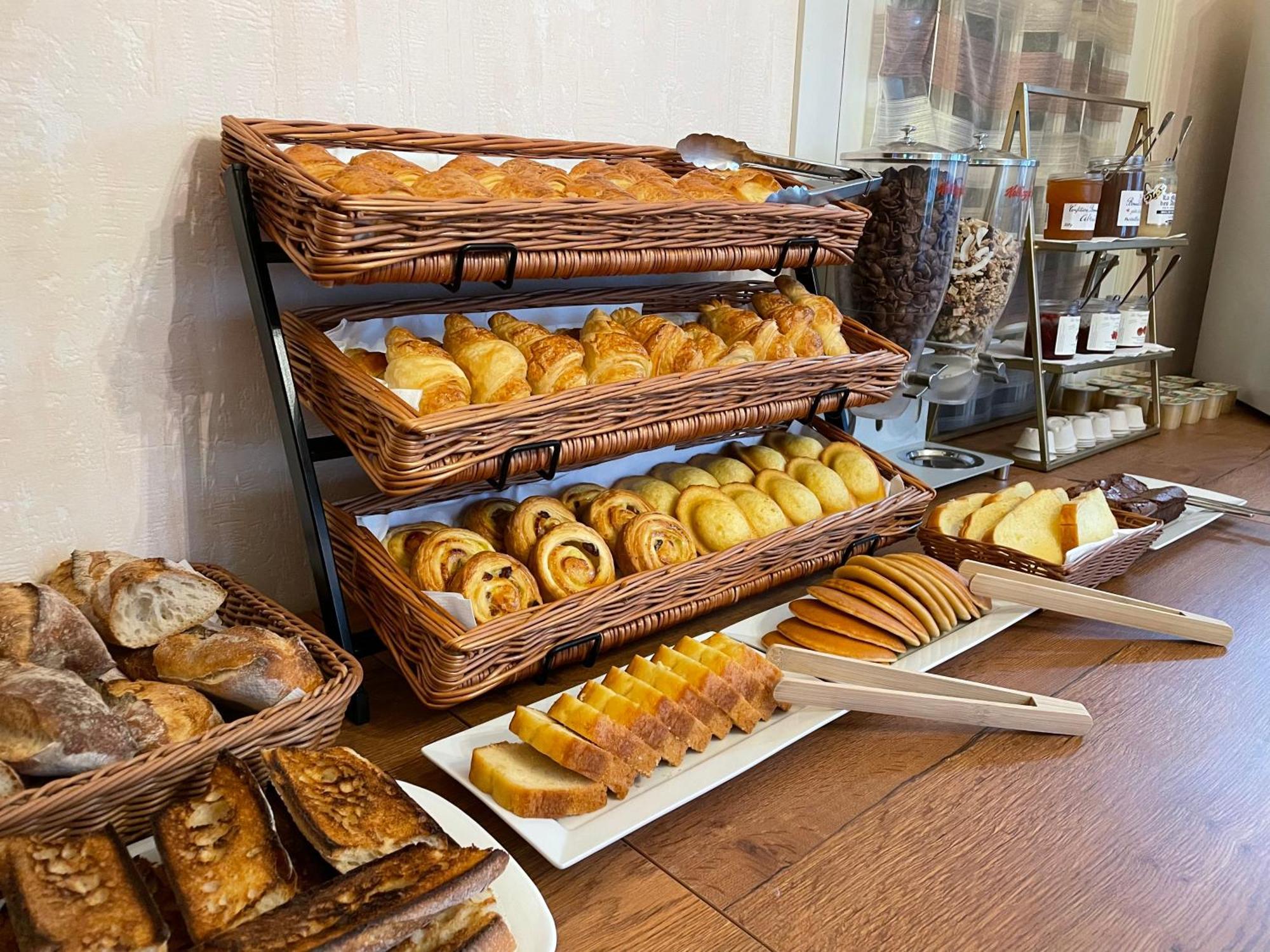 Logis Hotel Le Saint Florent مو بري شانبورْ المظهر الخارجي الصورة